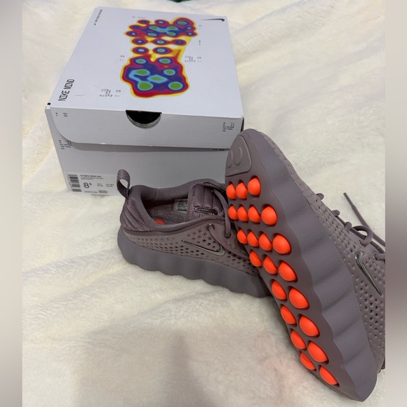 Nike mind 002 shoes BNIB